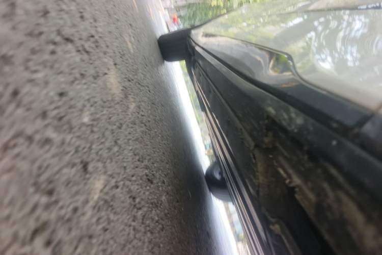 Used Buick E5 2023 Zhenxiang Standard Range Edition Chassis Front Right