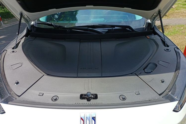 Used Buick E5 2023 Zhenxiang Standard Range Edition Engine Bay