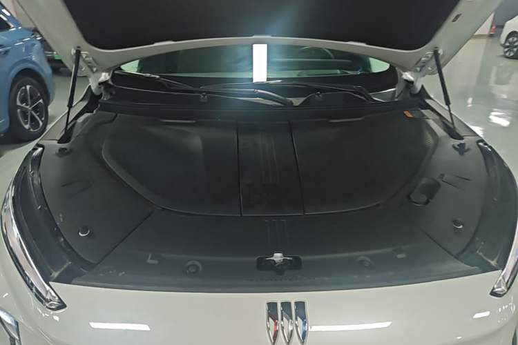 Used Buick E5 2023 Premium Long-Range Version Engine Bay