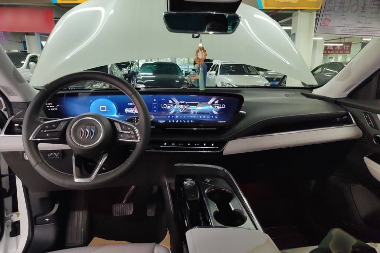 Used Buick E5 2023 Zhenxiang Standard Range Edition Interior 2