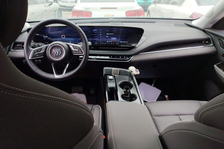 Used Buick E5 2023 Zhenxiang Standard Range Edition Interior 2
