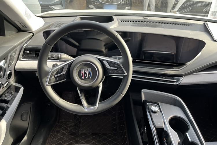 Used Buick E5 2023 Zhenxiang Standard Range Edition Interior 2