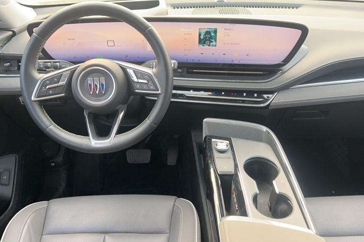 Used Buick E5 2023 Zhenxiang Standard Range Edition Interior 3