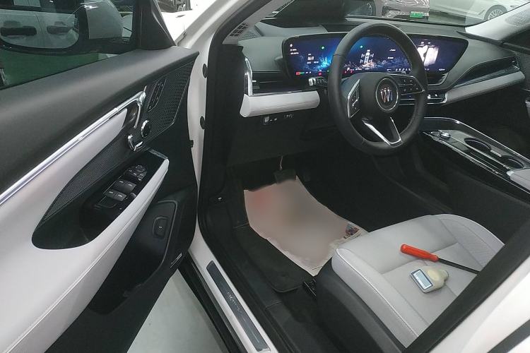 Used Buick E5 2023 Zhenxiang Standard Range Edition Interior 3