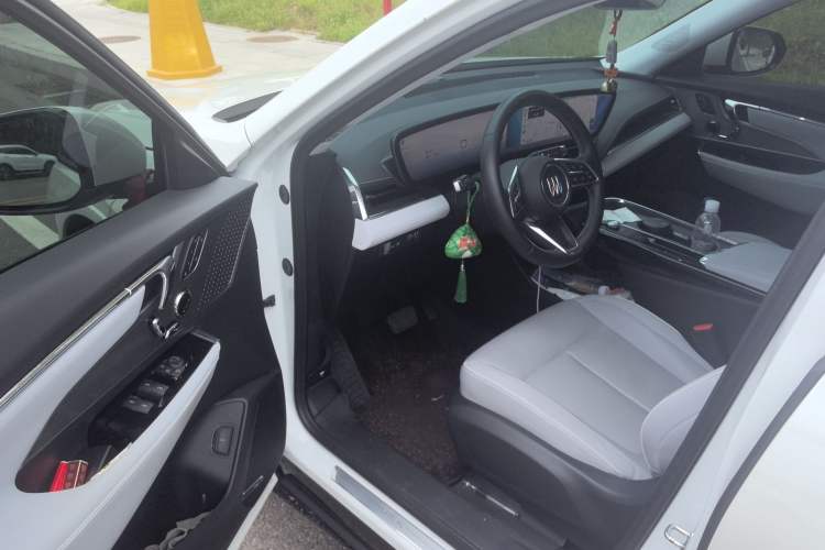 Used Buick E5 2023 Zhenxiang Standard Range Edition Interior 3