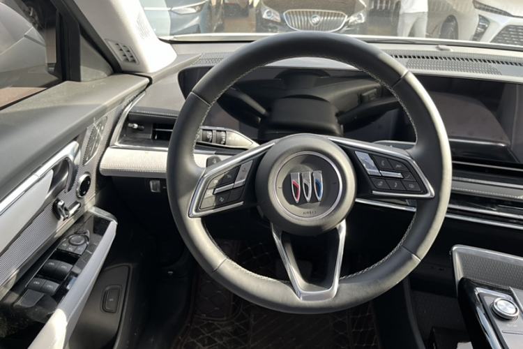 Used Buick E5 2023 Zhenxiang Standard Range Edition Interior 3