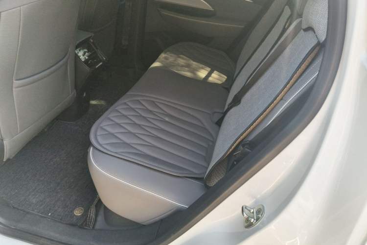 Used Buick E5 2023 Zhenxiang Standard Range Edition Interior 4