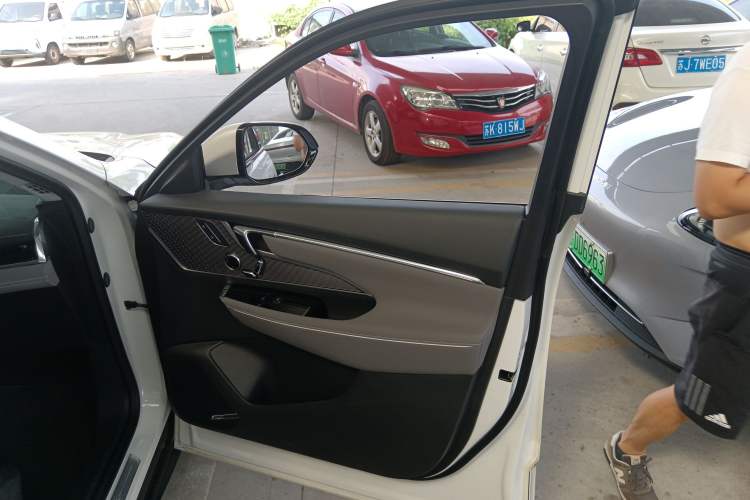 Used Buick E5 2023 Zhenxiang Standard Range Edition Interior 5