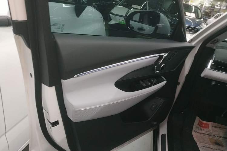 Used Buick E5 2023 Zhenxiang Standard Range Edition Interior 7