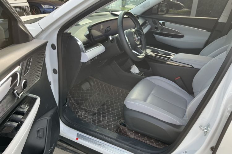 Used Buick E5 2023 Zhenxiang Standard Range Edition Interior 7