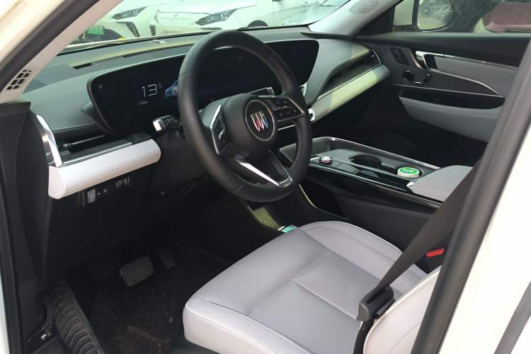 Used Buick E5 2023 Zhenxiang Standard Range Edition Interior 9