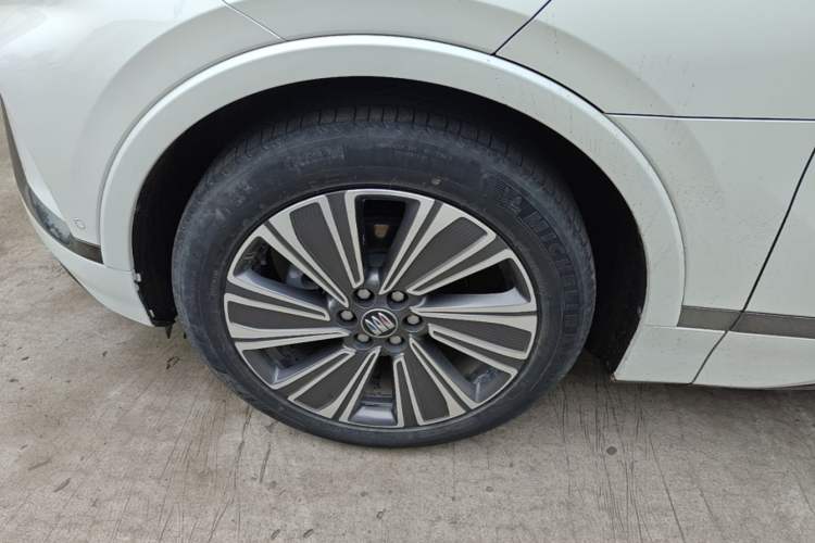 Used Buick E5 2023 Zhenxiang Standard Range Edition Left Front Wheel Hub