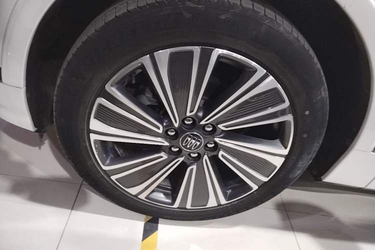 Used Buick E5 2023 Premium Long-Range Version Left Front Wheel Hub