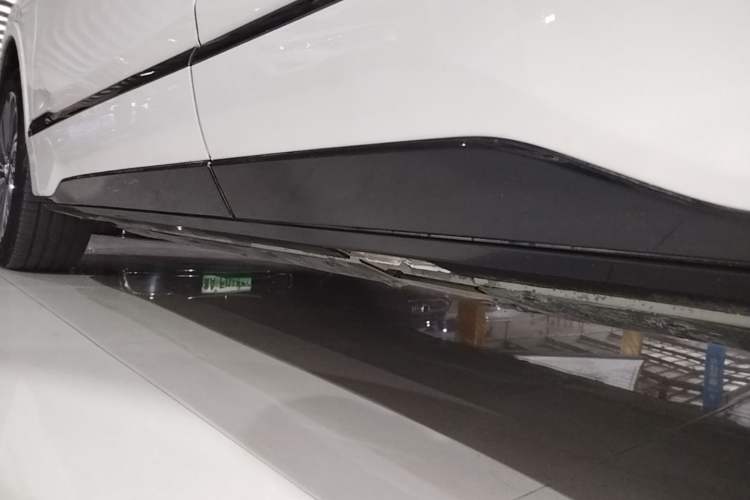 Used Buick E5 2023 Premium Long-Range Version Left Side Sill