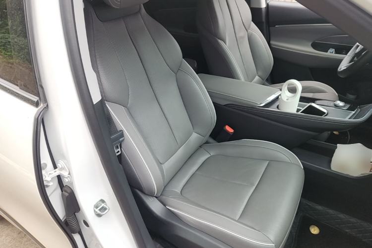 Used Buick E5 2023 Premium Long-Range Version Right Front Seat