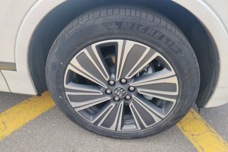 Used Buick E5 2023 Premium Long-Range Version Right Front Wheel Hub