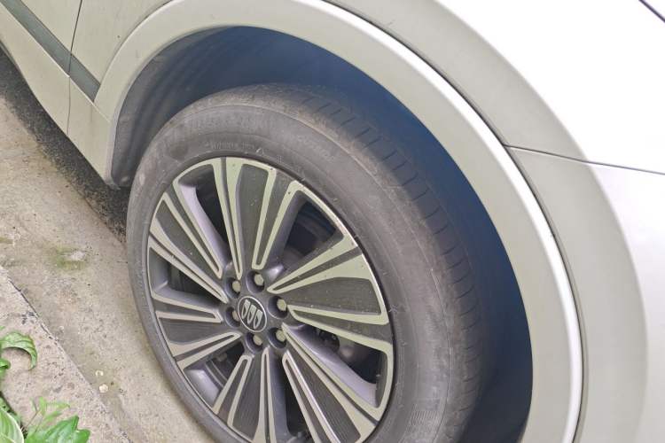 Used Buick E5 2023 Zhenxiang Standard Range Edition Right Front Wheel Hub