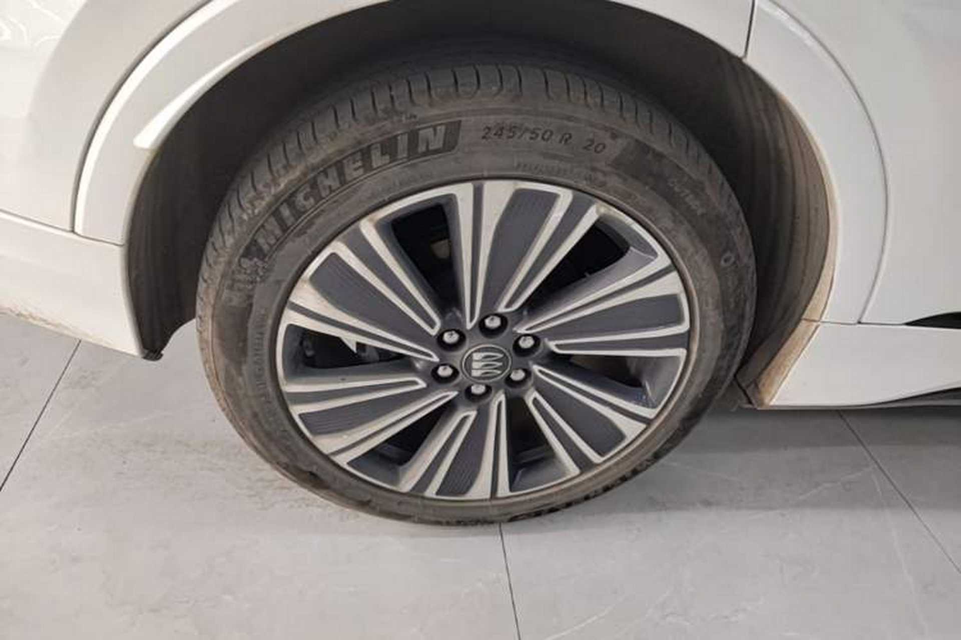 Used Buick E5 2023 Zhenxiang Standard Range Edition Right Rear Wheel Hub