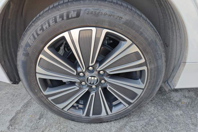 Used Buick E5 2023 Zhenxiang Standard Range Edition Right Rear Wheel Hub