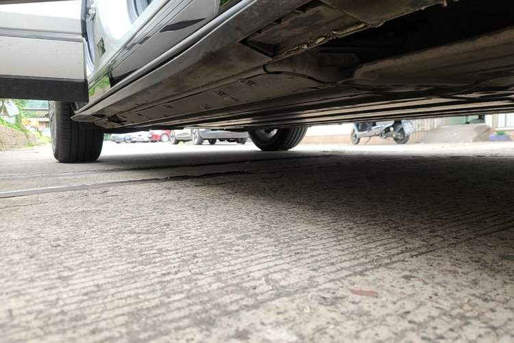 Used Buick E5 2023 Premium Long-Range Version Right Side Sill