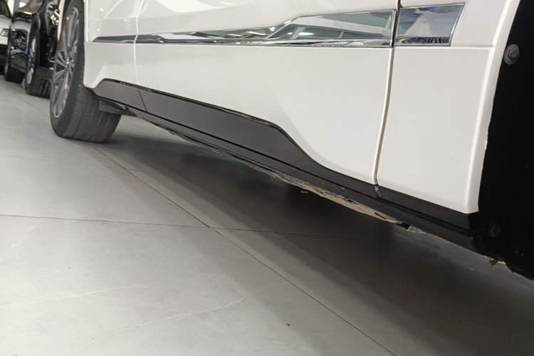 Used Buick E5 2023 Zhenxiang Standard Range Edition Right Side Sill