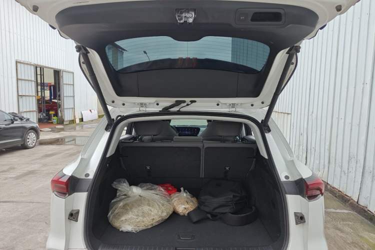Used Buick E5 2023 Zhenxiang Standard Range Edition Trunk