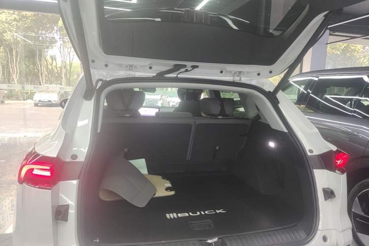 Used Buick E5 2023 Zhenxiang Standard Range Edition Trunk