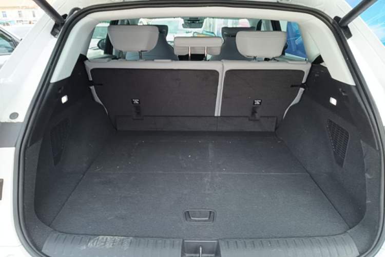 Used Buick E5 2023 Zhenxiang Standard Range Edition Trunk