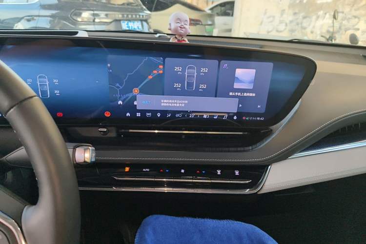 Used Buick E5 2024 Premium Standard-Range Audiovisual Edition Audio And AC Panel