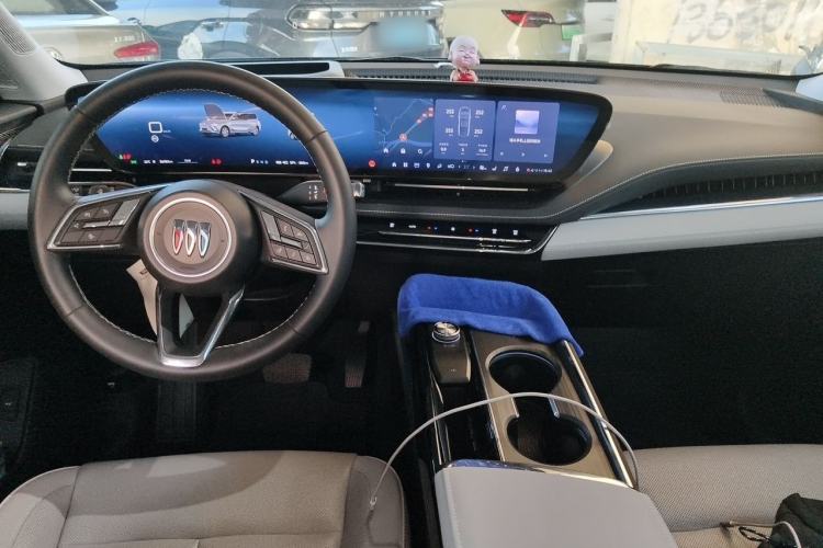 Used Buick E5 2024 Premium Standard-Range Audiovisual Edition Center Console