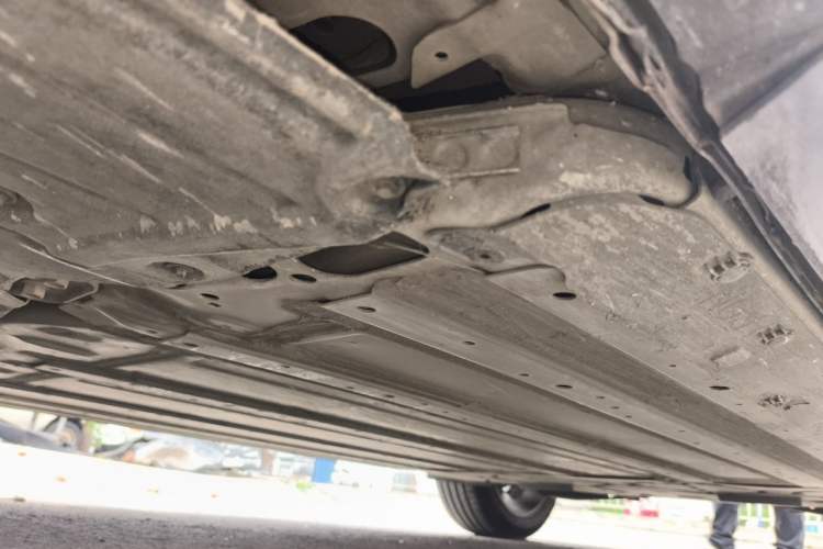 Used Buick E5 2024 Premium Standard-Range Audiovisual Edition Chassis Front Left