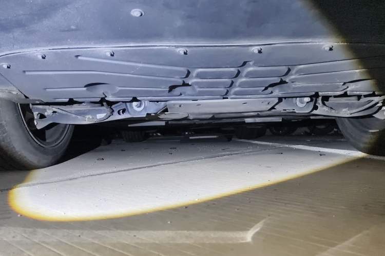 Used Buick E5 2024 Premium Standard-Range Audiovisual Edition Chassis Rear