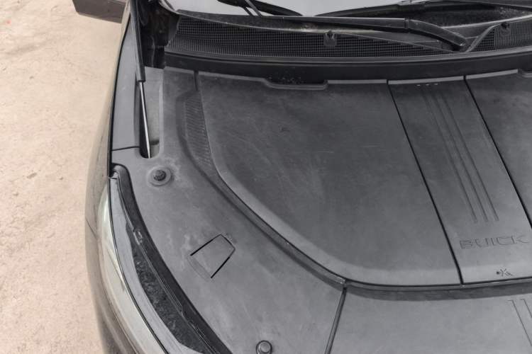 Used Buick E5 2024 Premium Standard-Range Audiovisual Edition Engine Bay Right