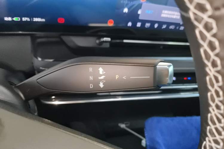 Used Buick E5 2024 Premium Standard-Range Audiovisual Edition Gear Lever