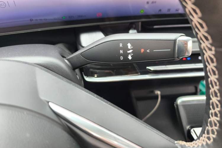 Used Buick E5 2024 Premium Standard-Range Audiovisual Edition Gear Lever