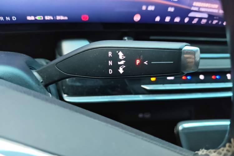 Used Buick E5 2024 Premium Standard-Range Audiovisual Edition Gear Lever