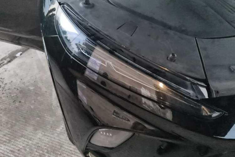 Used Buick E5 2024 Premium Standard-Range Audiovisual Edition Right Front Headlight