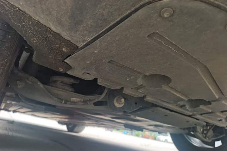 Used Buick E5 2024 Pioneer Pro Edition Chassis Rear Left