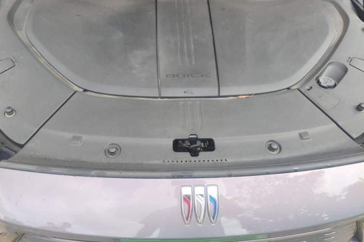 Used Buick E5 2024 Premium Standard-Range Audiovisual Edition Engine Bay