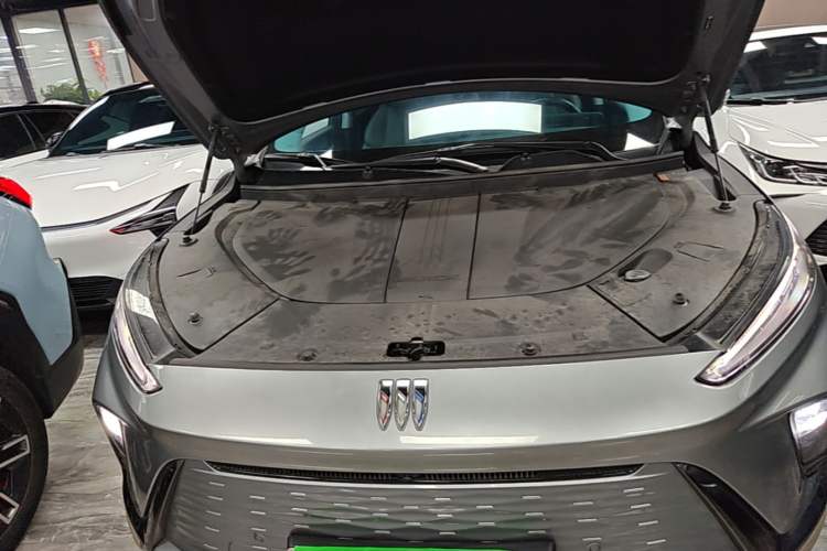 Used Buick E5 2024 Premium Standard-Range Audiovisual Edition Engine Bay