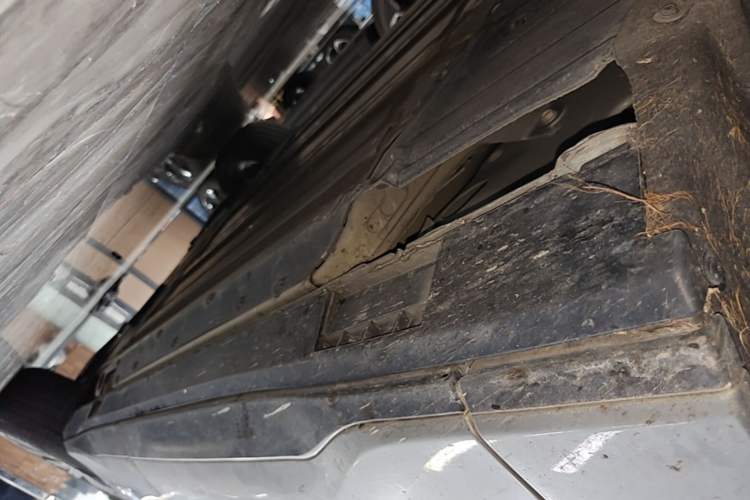 Used Buick E5 2024 Premium Standard-Range Audiovisual Edition Left Side Sill
