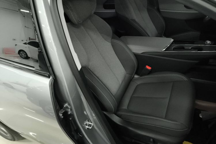 Used Buick E5 2024 Pioneer Pro Edition Right Front Seat