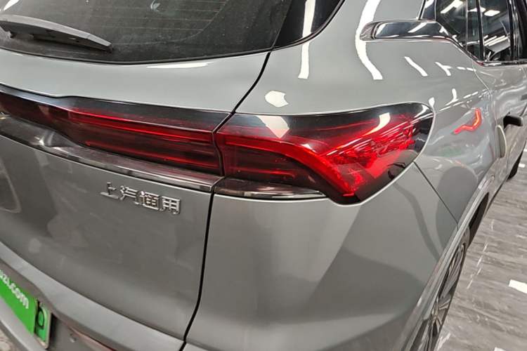 Used Buick E5 2024 Premium Standard-Range Audiovisual Edition Right Rear Taillight