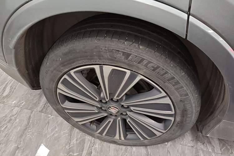 Used Buick E5 2024 Premium Standard-Range Audiovisual Edition Right Rear Wheel Hub