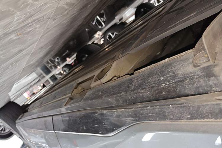 Used Buick E5 2024 Premium Standard-Range Audiovisual Edition Right Side Sill