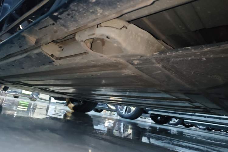 Used Buick E5 2024 Premium Standard-Range Audiovisual Edition Left Side Sill