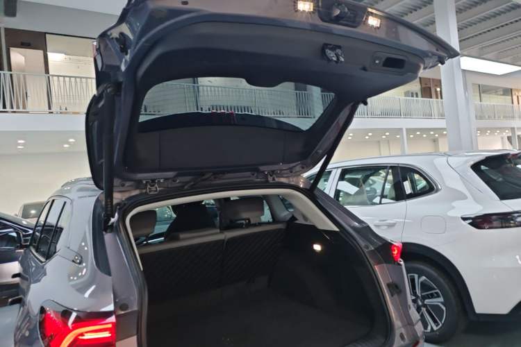 Used Buick E5 2024 Premium Standard-Range Audiovisual Edition Trunk