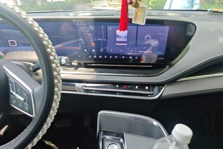 Used Buick E5 2024 Premium Standard-Range Audiovisual Edition Audio And AC Panel