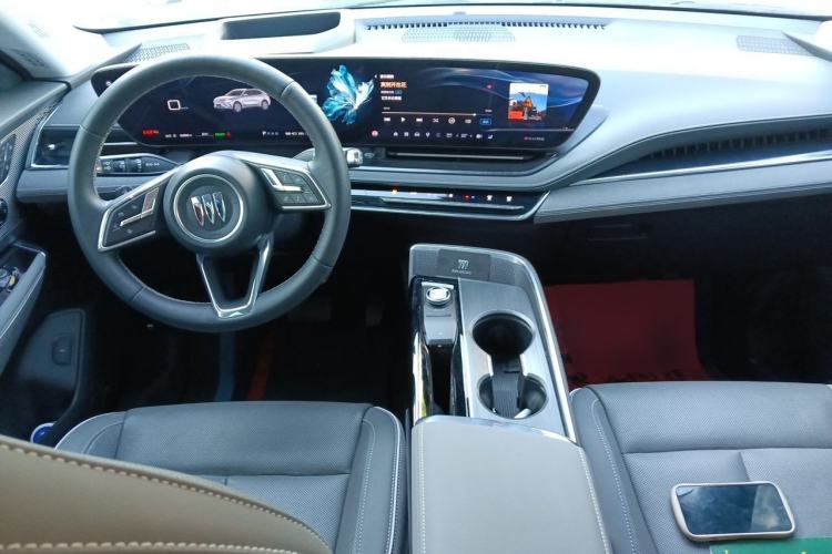Used Buick E5 2024 Premium Standard-Range Audiovisual Edition Center Console