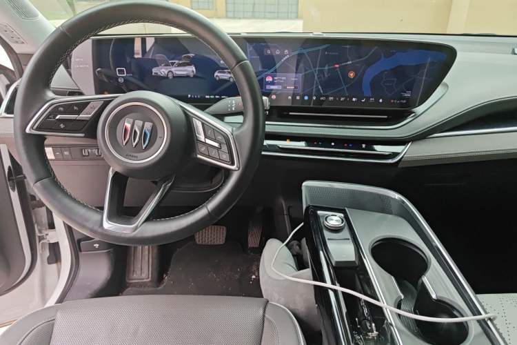 Used Buick E5 2024 Premium Standard-Range Audiovisual Edition Center Console